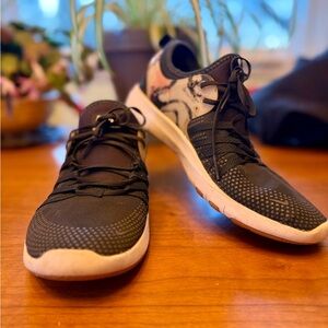 Nike Free TR 7 training sneakers in the "Anthracite Marble" colorway.